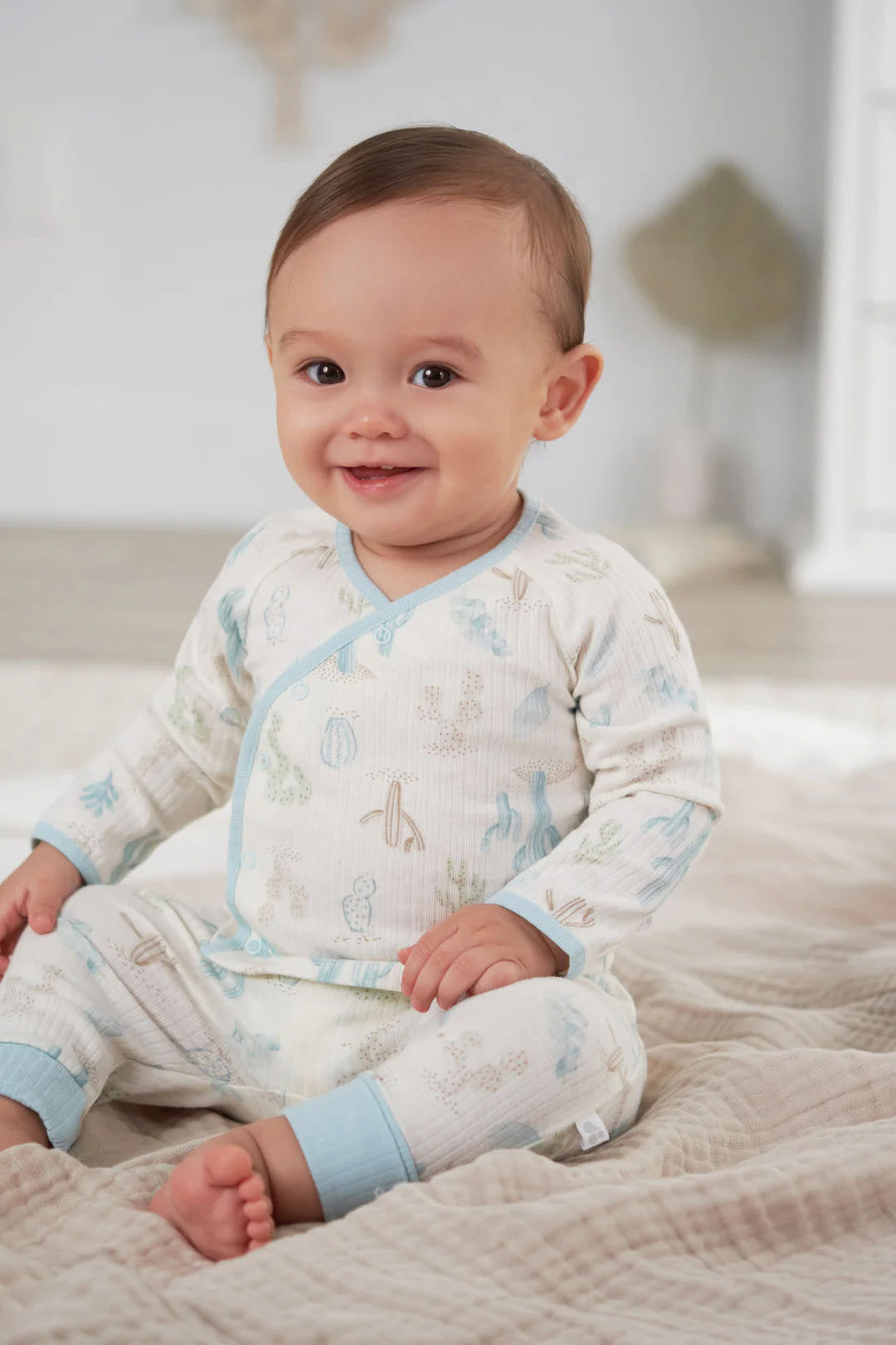 Just Born 2 Piece Shirt + Pant - Take Me Home Set (3-6M)