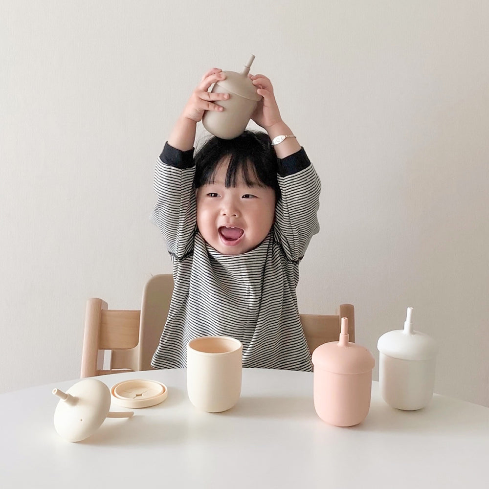 UBMOM 2-in-1 Silicone Training Straw Cup and Snack Cup (220ml)